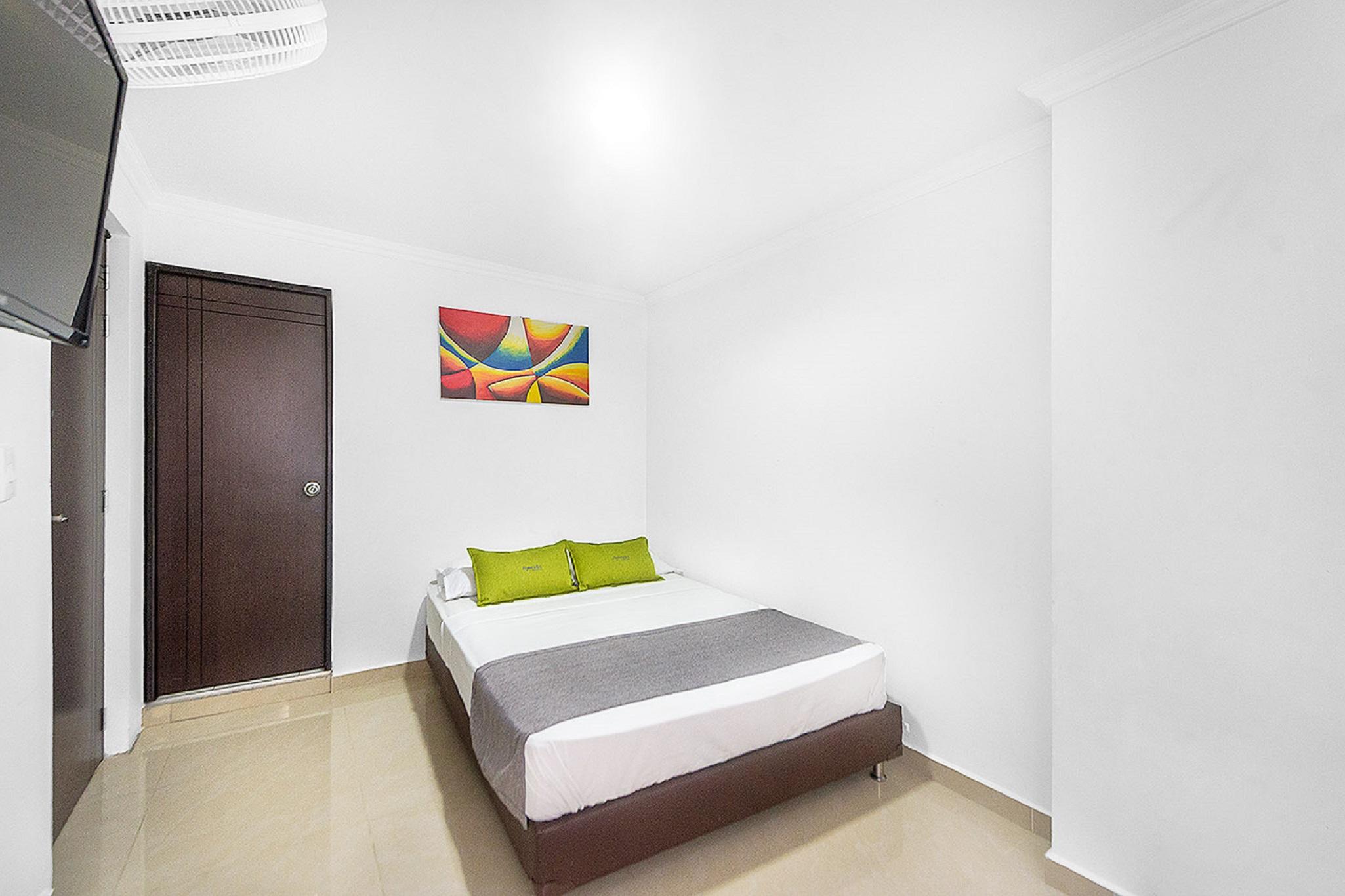 Ayenda 1219 Park 6 Hotel Меделин Екстериор снимка