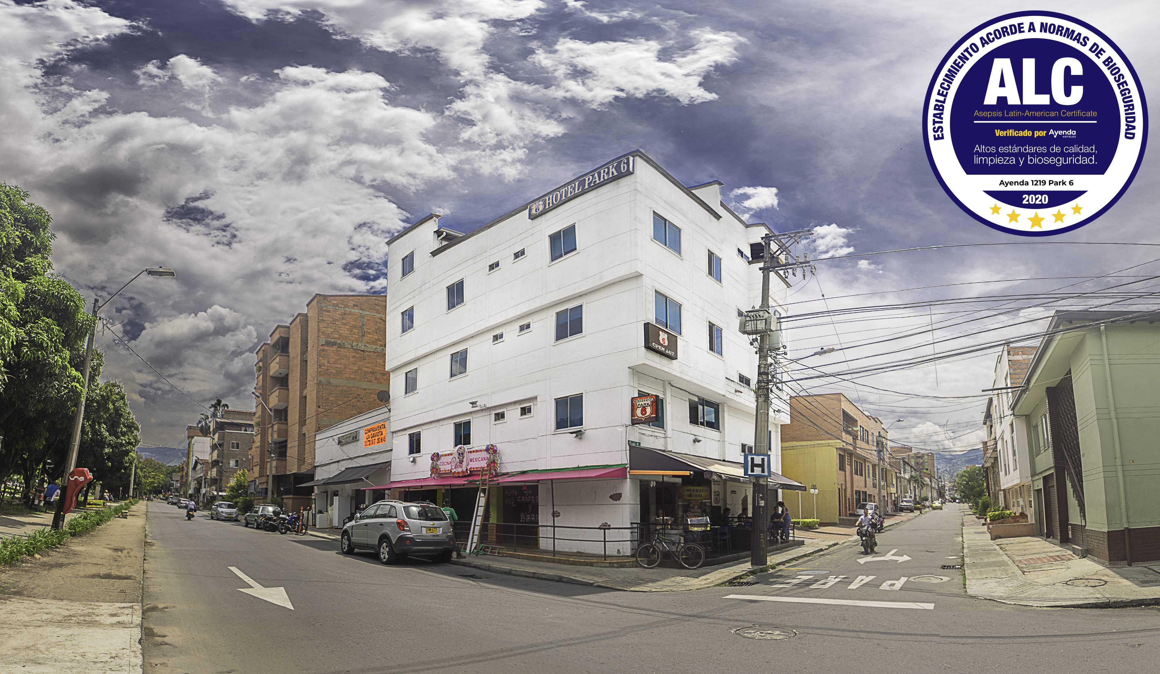 Ayenda 1219 Park 6 Hotel Меделин Екстериор снимка