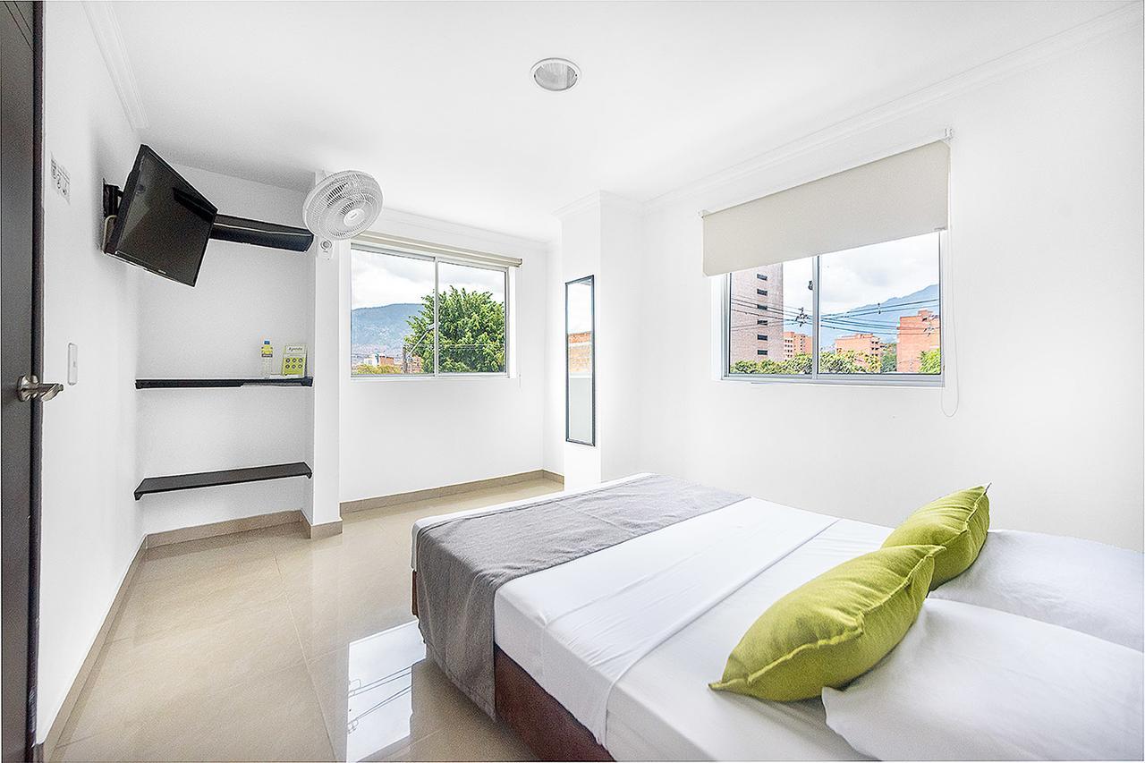 Ayenda 1219 Park 6 Hotel Меделин Екстериор снимка